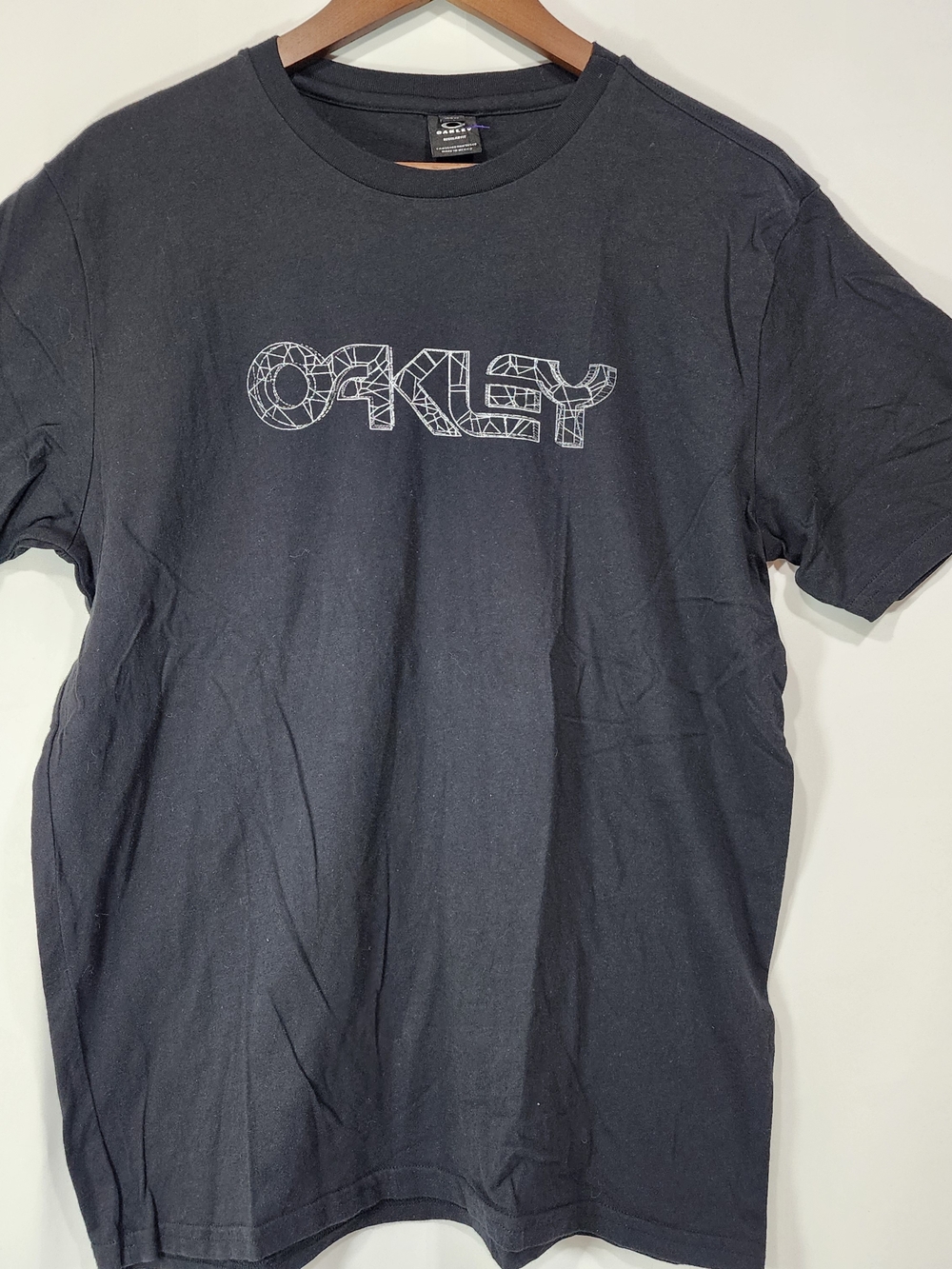 Vintage Y2K Oakley Logo T-Shirt – Black – Fits Men’s XL